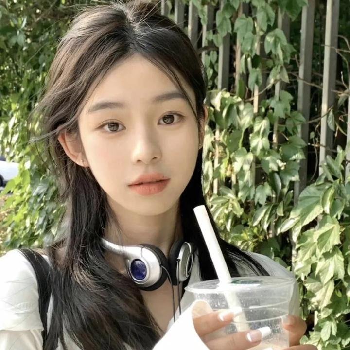 我的床下有个人